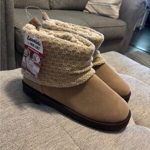Essentials By Muk Luks Woman’s Boots Sz 11